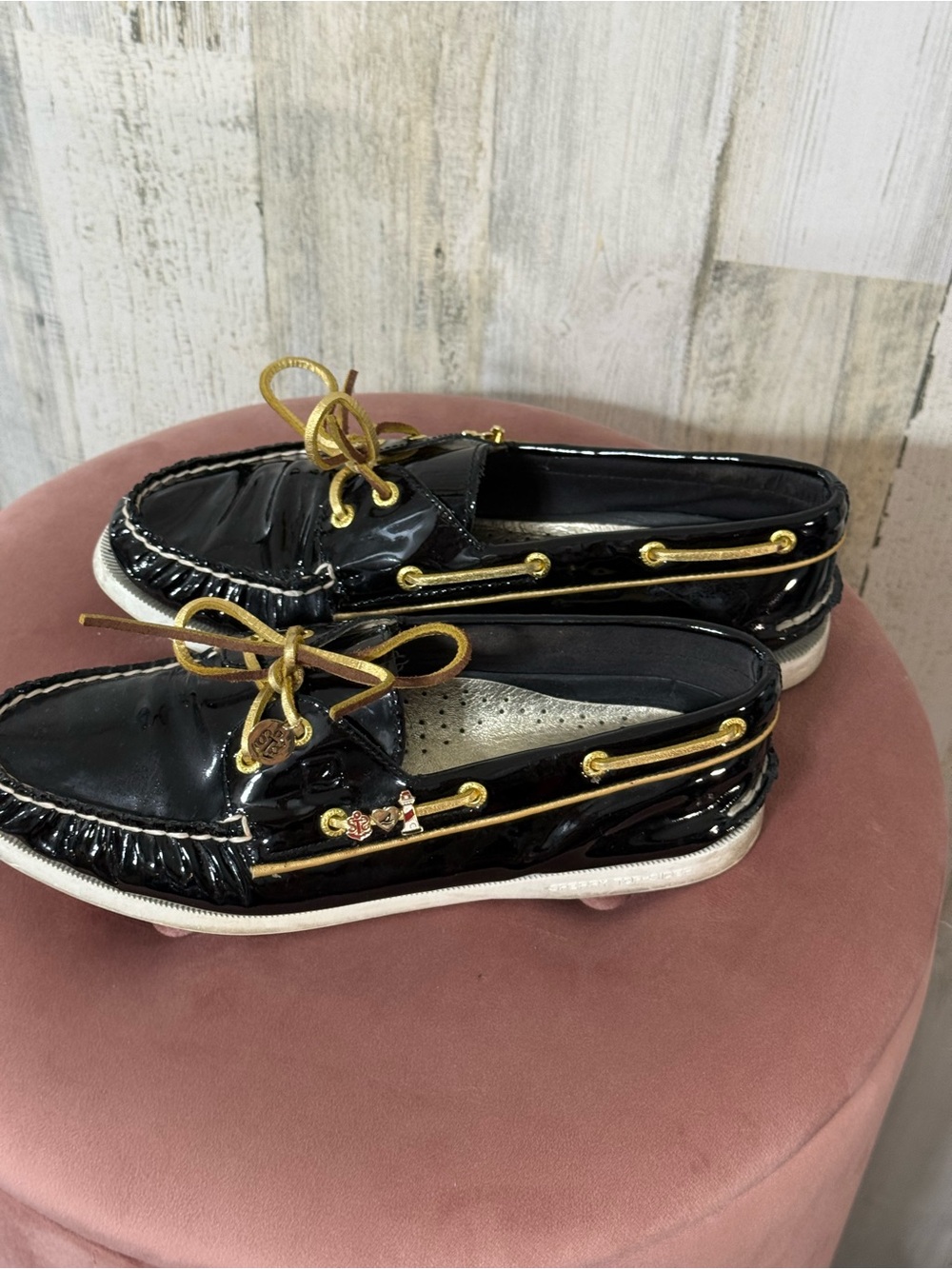 Sperry Black Patent Leather Boat Shoes Gold Laces with Charms Nautical - Picture 3 of 13